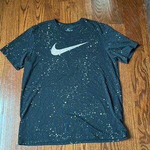 Nike speckle all over print dri fit tee shirt size XL never worn